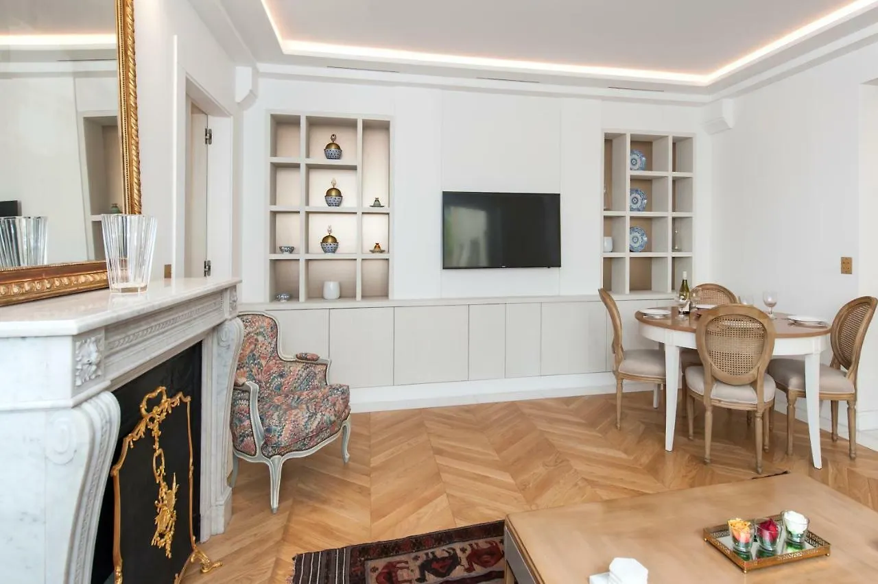 아파트 Luxury Montaigne 파리