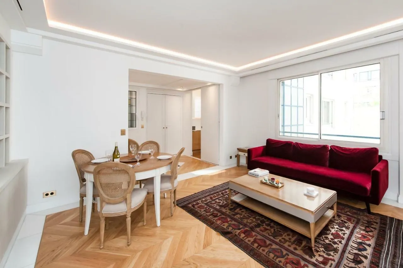 Luxury Montaigne 아파트 파리