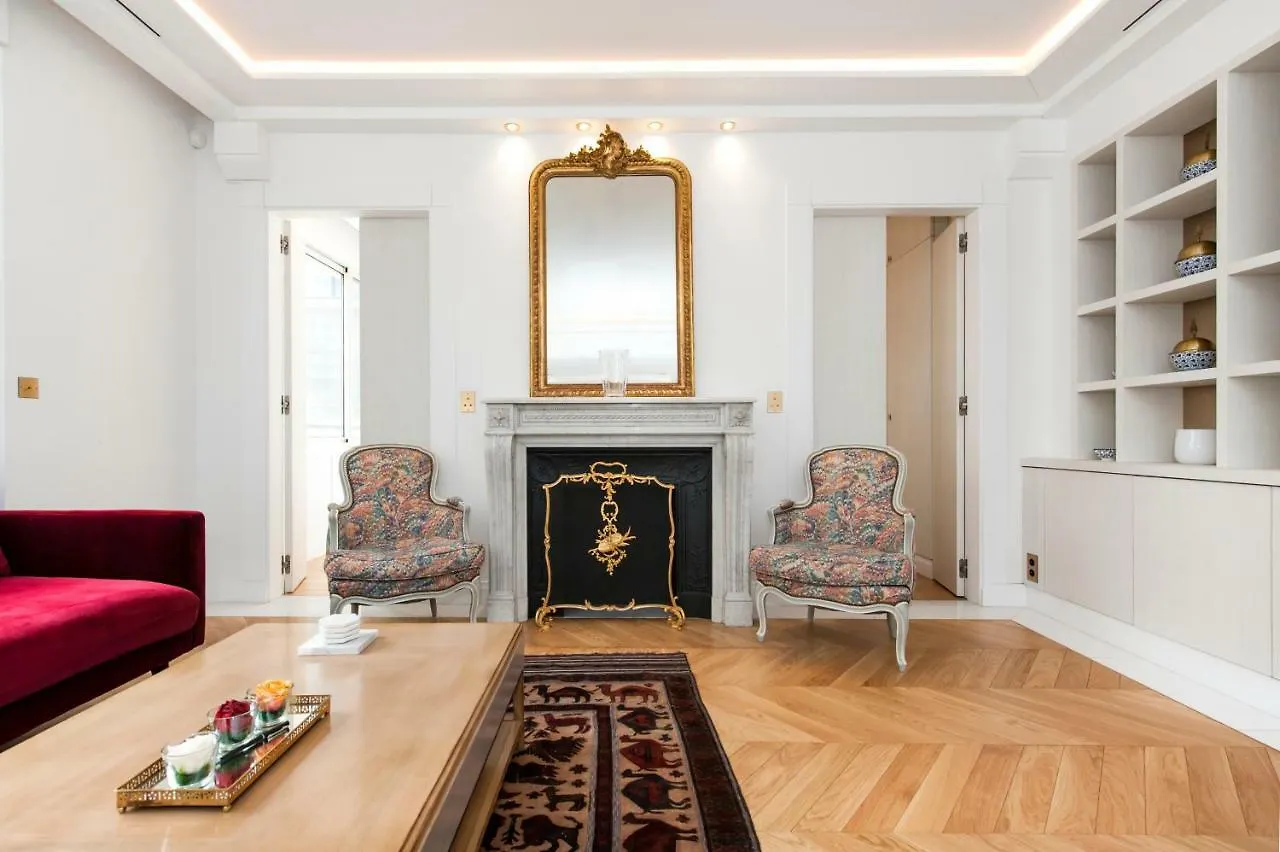 Apartment Luxury Montaigne *